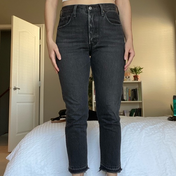 Black Levi’s jeans - Picture 2 of 4